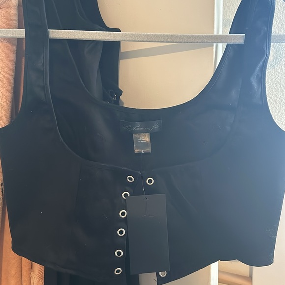 La Femme en Noir Corset - Picture 3 of 3